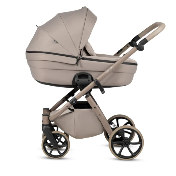 Tutis Uno6+ smėlio spalvos kūdikių vežimėlis su lopšiu ir dideliais ratais