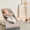 BabyBjörn Bliss šūpuļkrēsls – Sand Grey Woven Classic Quilt – foto 2