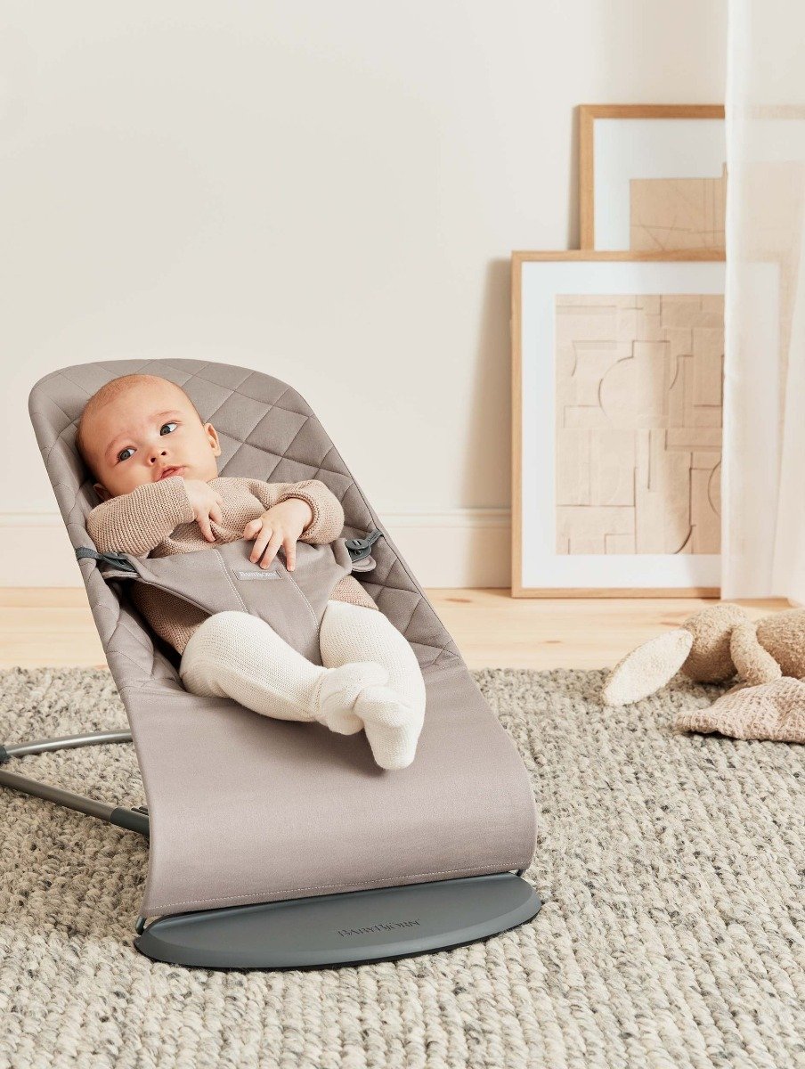 BabyBjörn Bliss šūpuļkrēsls – Sand Grey Woven Classic Quilt – foto 2