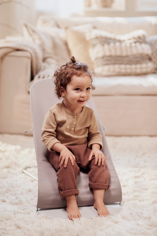 BabyBjörn Bliss šūpuļkrēsls – Sand Grey Woven Petal Quilt – foto 6