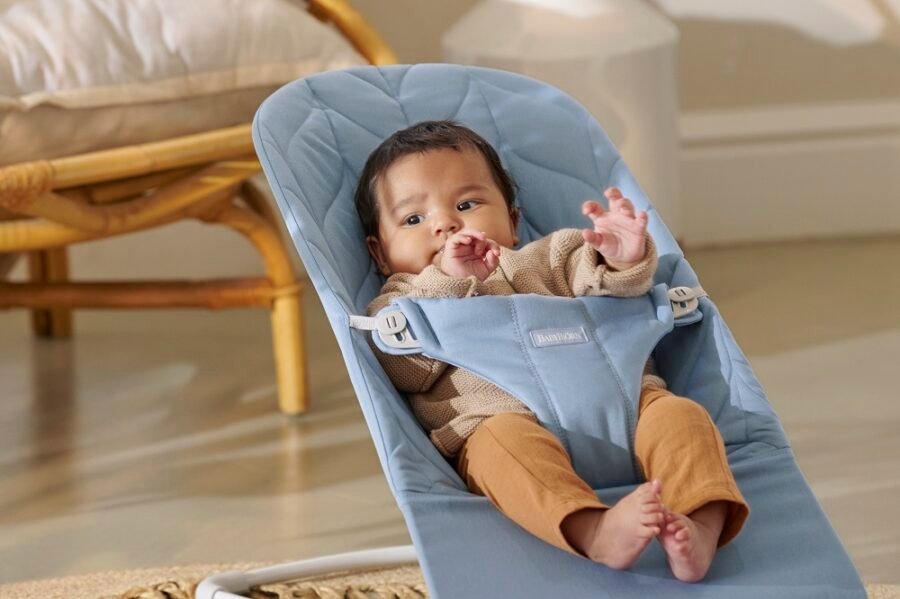 BabyBjörn Bliss šūpuļkrēsls – Blue Woven Petal Quilt – foto 3