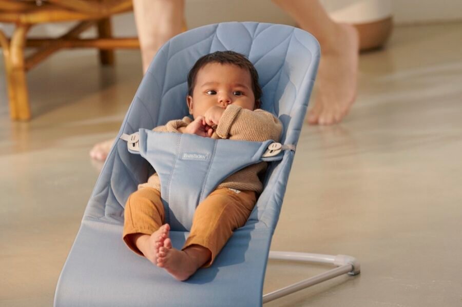 BabyBjörn Bliss šūpuļkrēsls – Blue Woven Petal Quilt – foto 4