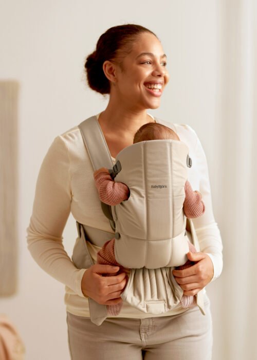 BabyBjörn Mini Woven ķengursoma Beige
