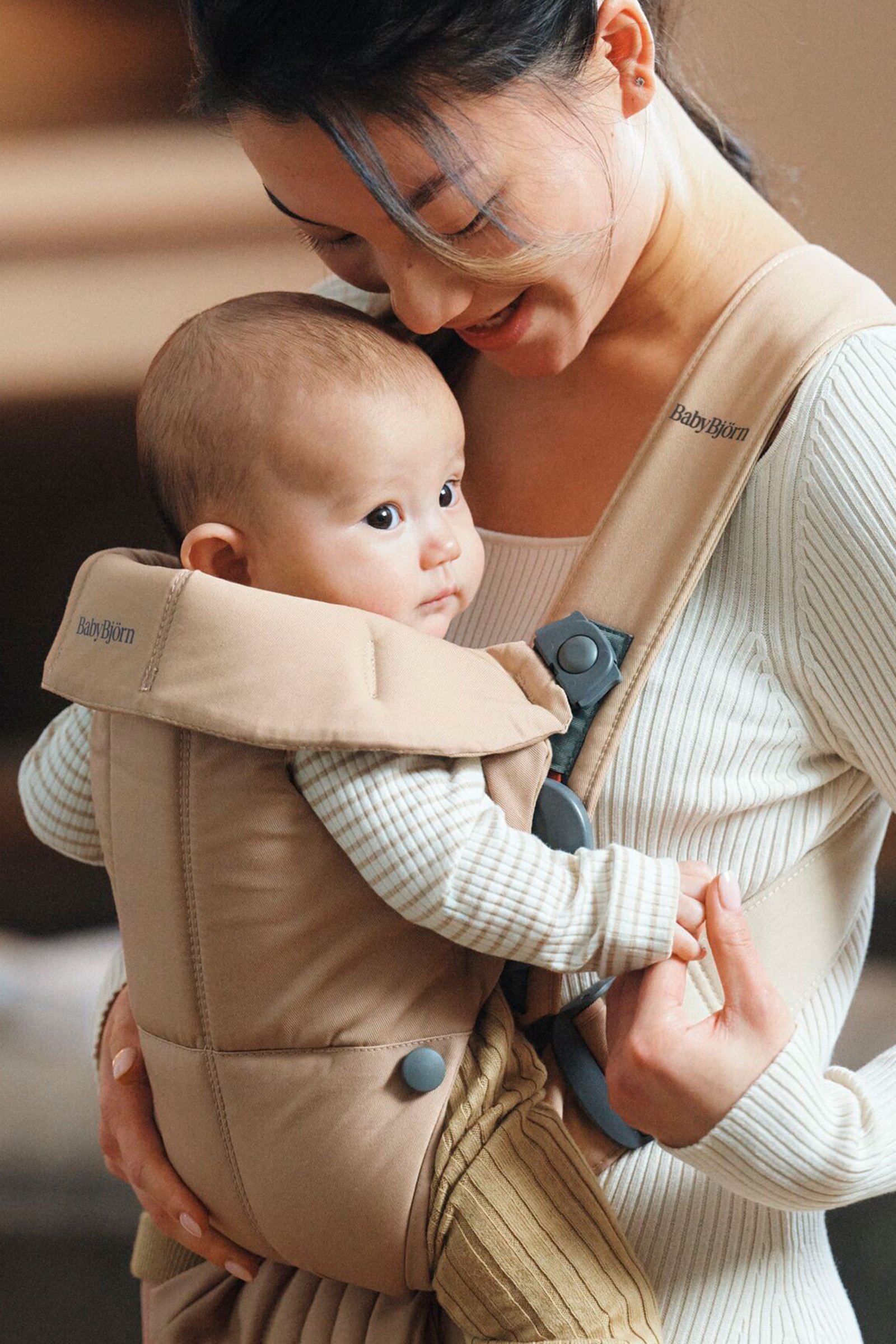 BabyBjörn Mini Woven ķengursoma Beige