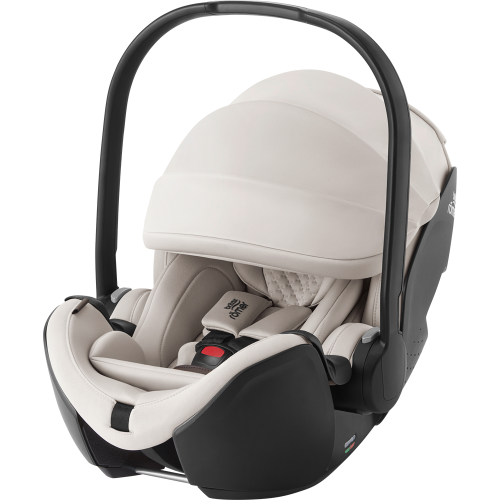 Baby Safe Pro autokrēsliņš bēšā un melnā krāsā ar rokturi un nojumīti