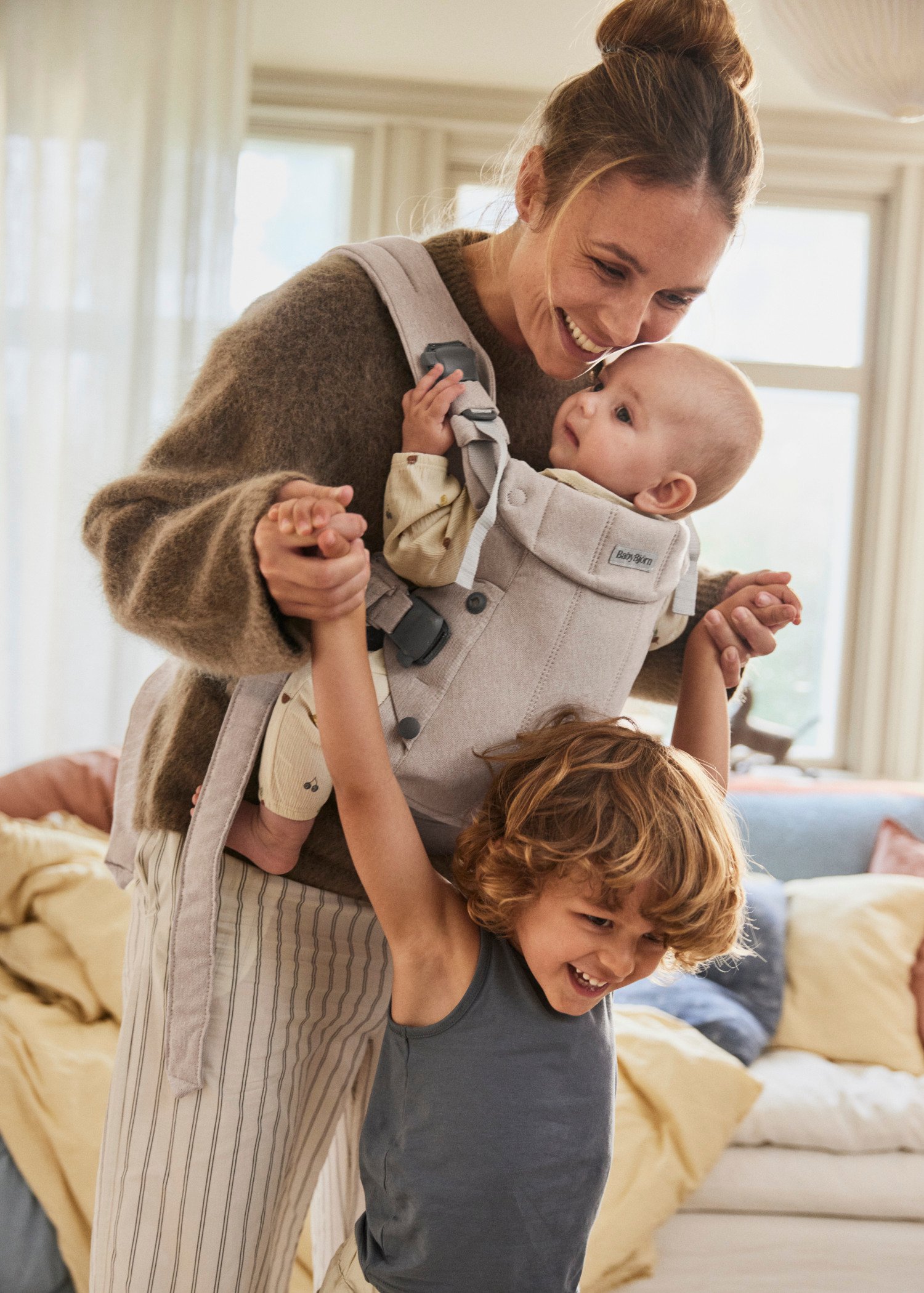 BabyBjörn Harmony Woven Melange ķengursoma Light Beige