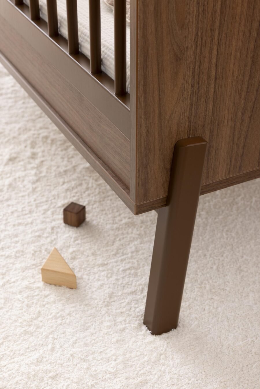 Quax bērna gultiņa Ashi 140x70cm (Chestnut) – foto 5