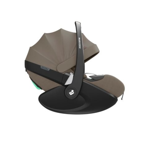 Maxi-Cosi Pebble 360 Pro2 zīdaiņu autokrēsliņš brūnā krāsā ar jumtiņu un regulējamu rokturi