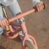 Little Dutch rozā balansa velosipēds ar stūri un gaišu riepu