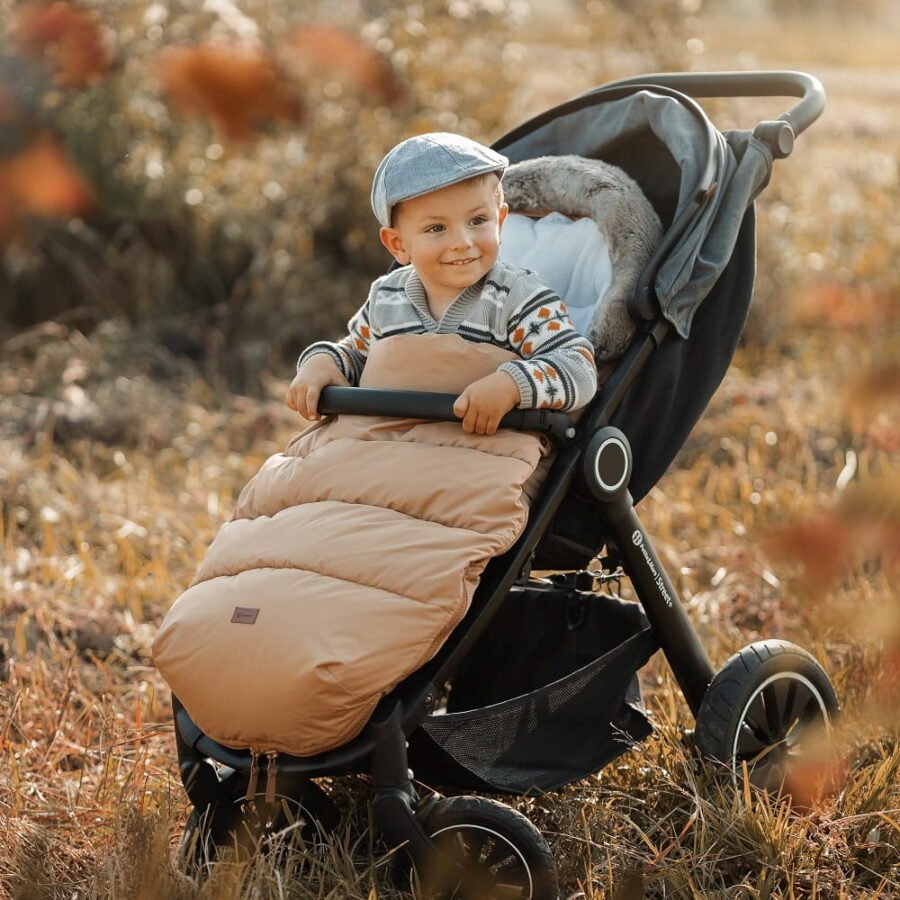Petite&Mars Comfy 4in1 ziemas guļammaiss ratiem – Elegant Caramel