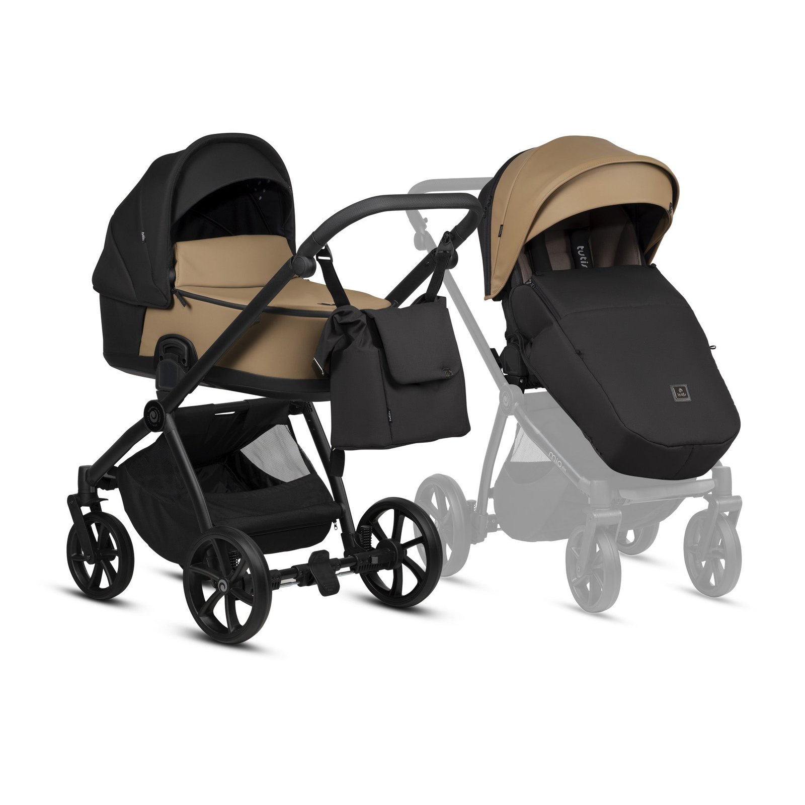 Tutis-Mio3__180-beige-_2x1-2000x2000px.jpg Tutis Mio3 bērnu ratiņi melnā un bēšā krāsā ar kulbu un sporta daļu, redzama arī soma
