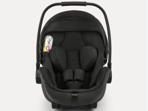 Bugaboo melns autokrēsliņš ar noņemamu rokturi un iebūvētu aizsargpolsterējumu