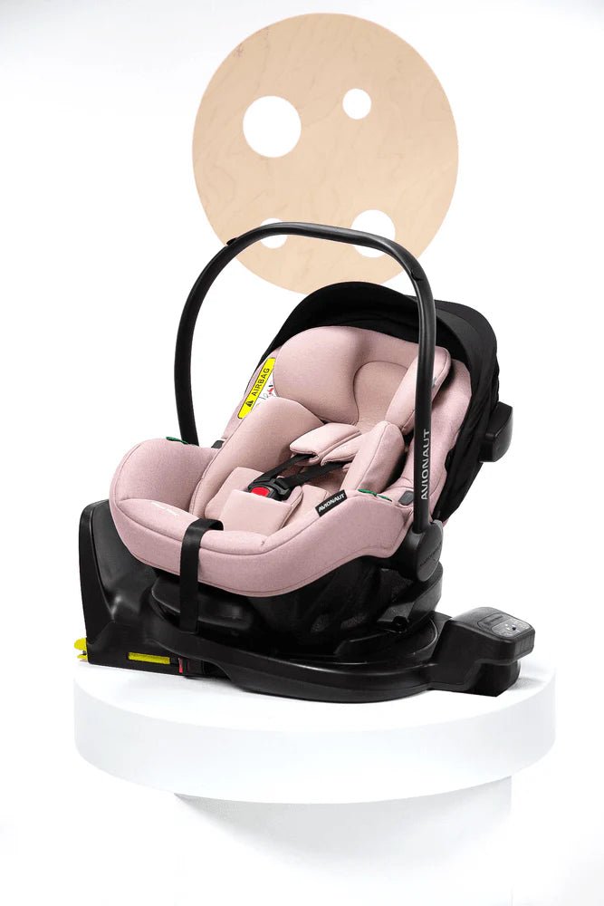Avionaut IQ Orbit 360 Isofix bāze ar rozā autokrēsliņu un rotējošu pamatni
