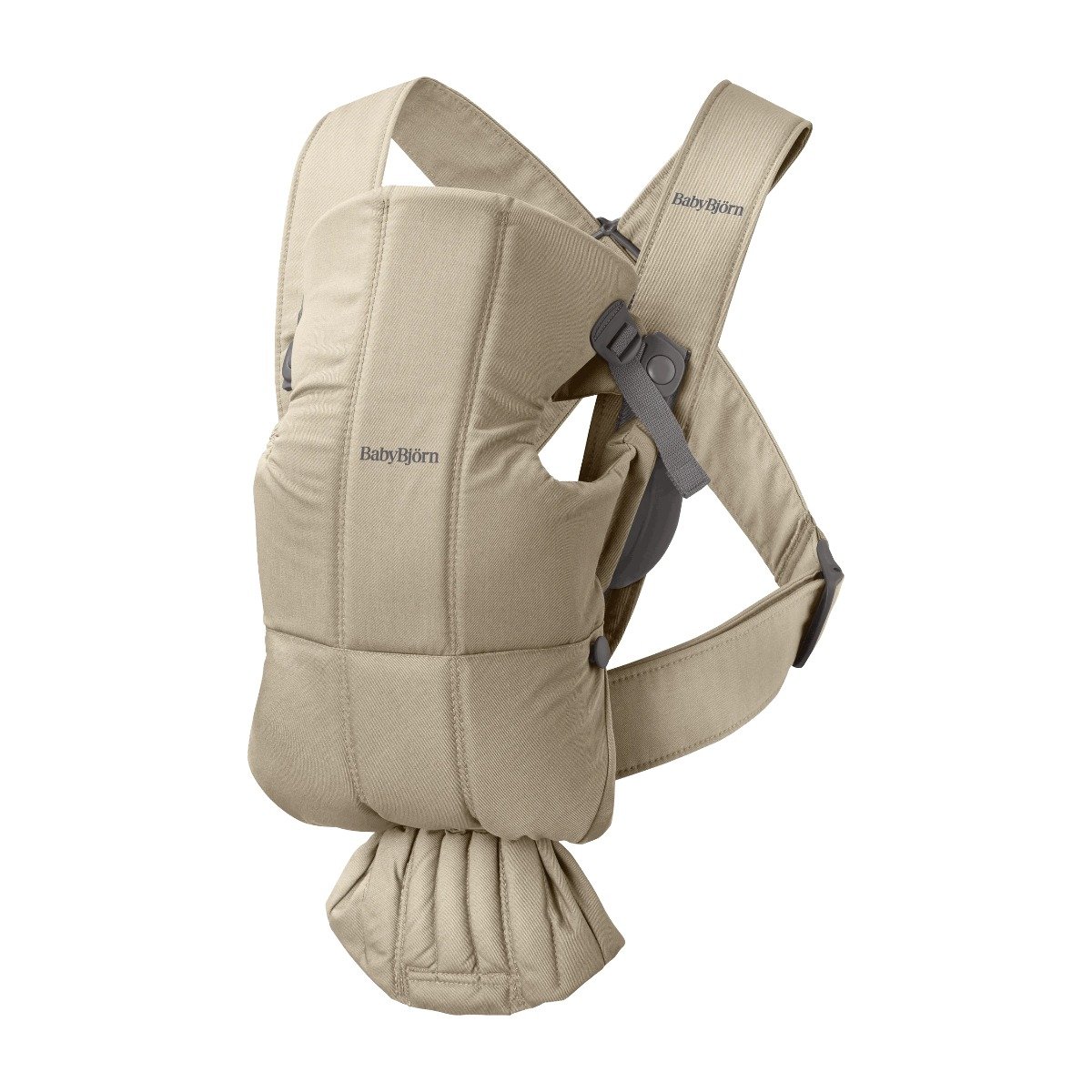 babybjorn-mini-woven-kengursoma-beige-balts-fons BabyBjörn Mini Woven ķengursoma Beige