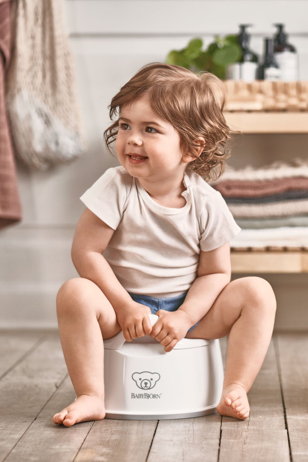 BabyBjörn Smart Potty podiņš – White/Grey – 2