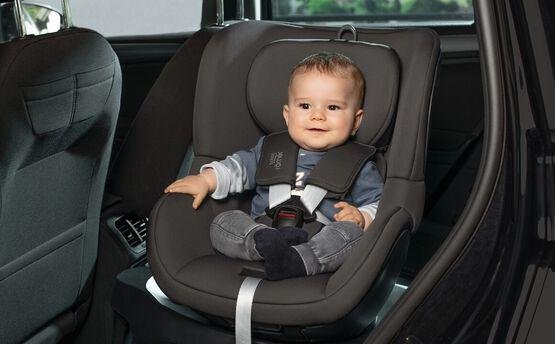 Britax Römer Dualfix M Plus i-Size autokrēsls 61-105 cm, Midnight Grey 5