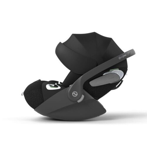 Cybex Cloud T i-Size melns autokrēsliņš ar nolokāmu kapuci un gulēšanas pozīciju