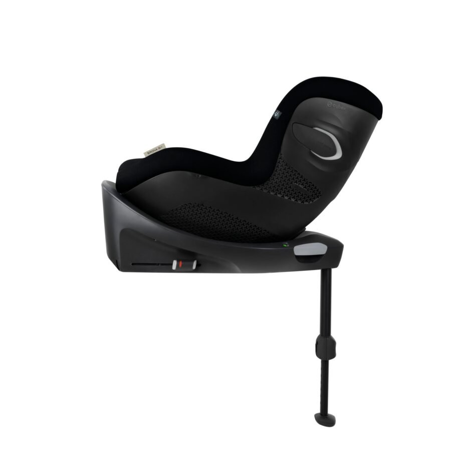 Melns Cybex Sirona Gi Plus autokrēsliņš ar pamatni un balstu pret zemi
