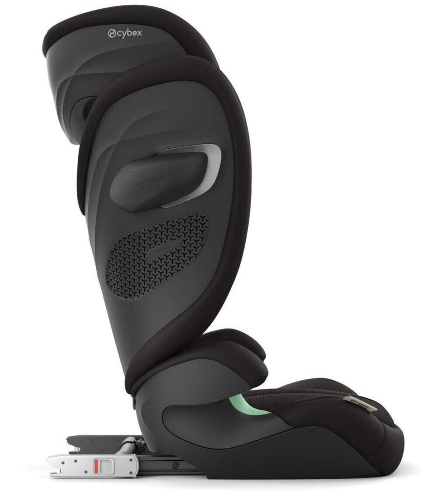 Cybex melns autokrēsliņš ar augstu atzveltni, galvas balstu un Isofix stiprinājumu enkrātam
