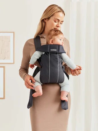 BabyBjörn Mini 3D Airy Mesh ķengursoma Anthracite 2