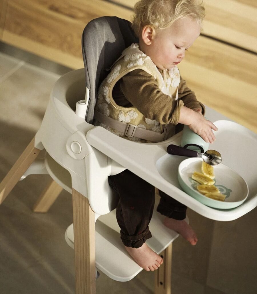 Stokke Steps barošanas krēsls ar Baby Set – Black-Warm Brown – foto 5