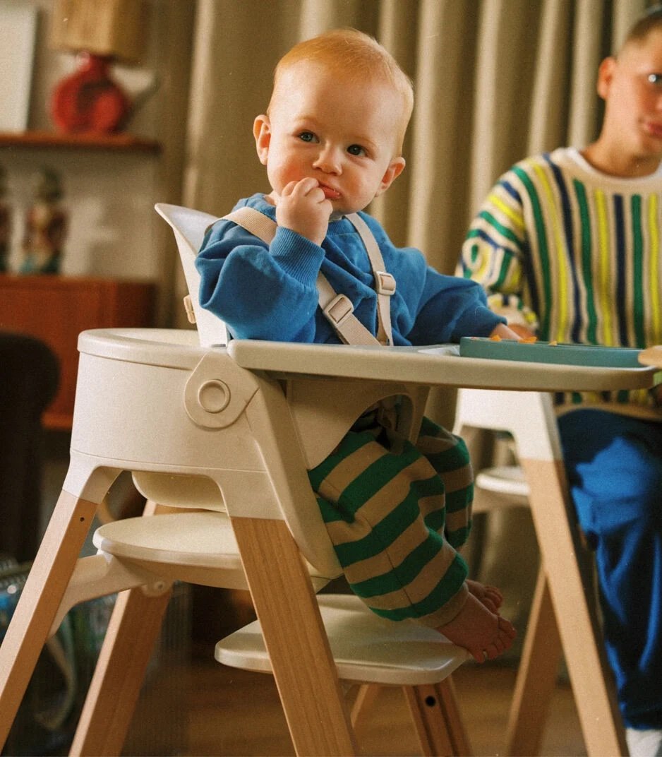 Stokke Steps barošanas krēsls ar Baby Set – White-Natural – foto 2