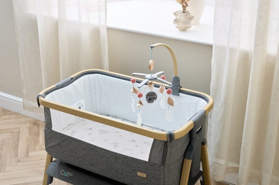 Tutti Bambini CoZee 2in1 karuselīte gultiņai – Oak-Charcoal – foto 3